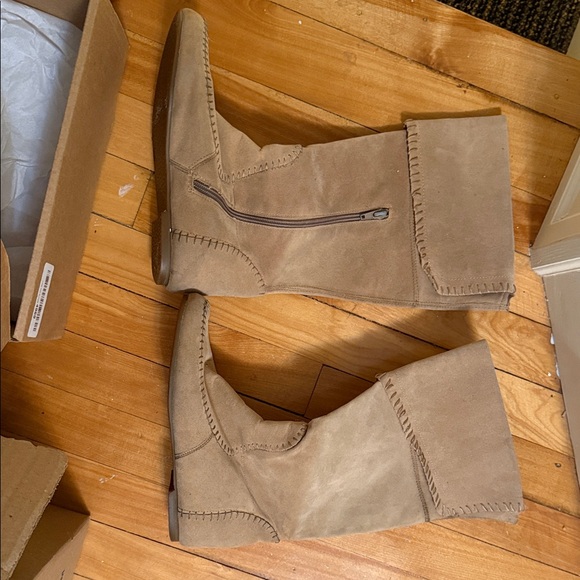 Shoes - Cozy Tan Winter Boots for Women